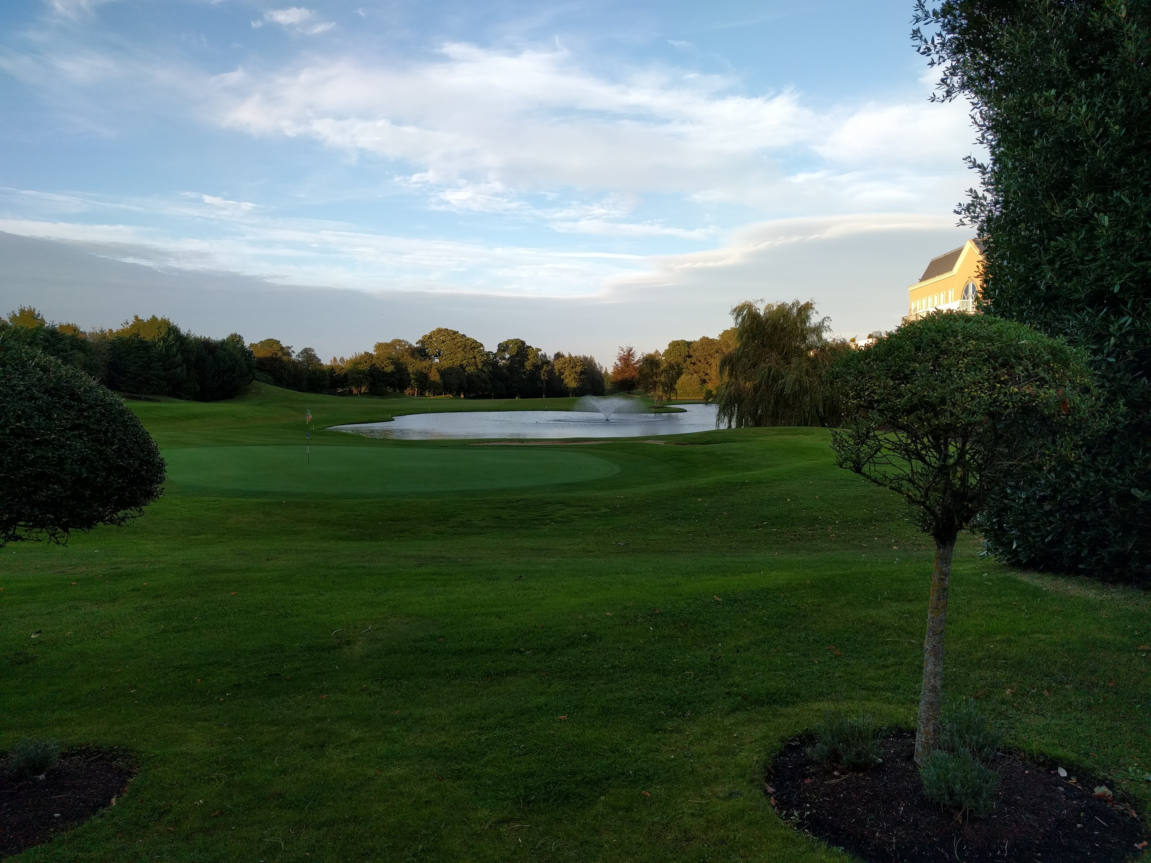 Dublin - City West Hotel - fontein in het golfterrein